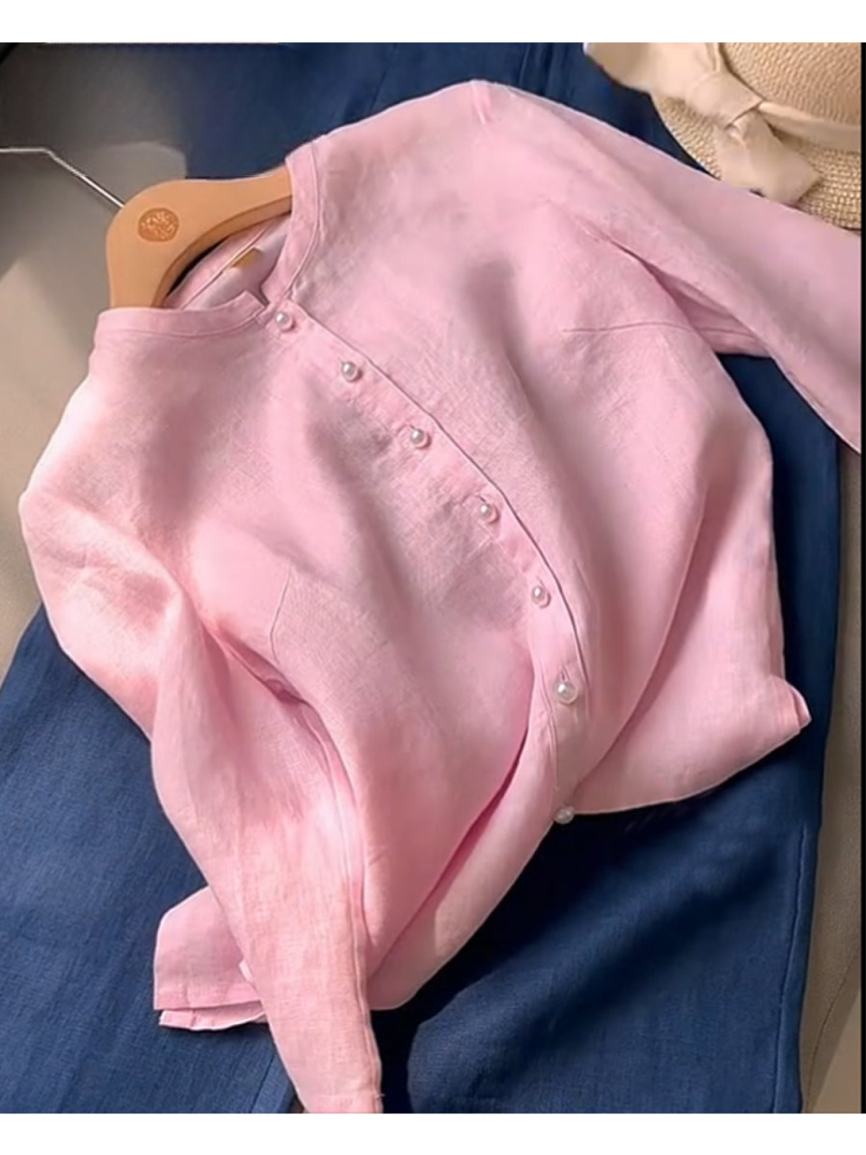 Kobieta Tencel i lniana koszula z kołnierzykiem stójkowym i perłowymi guzikami