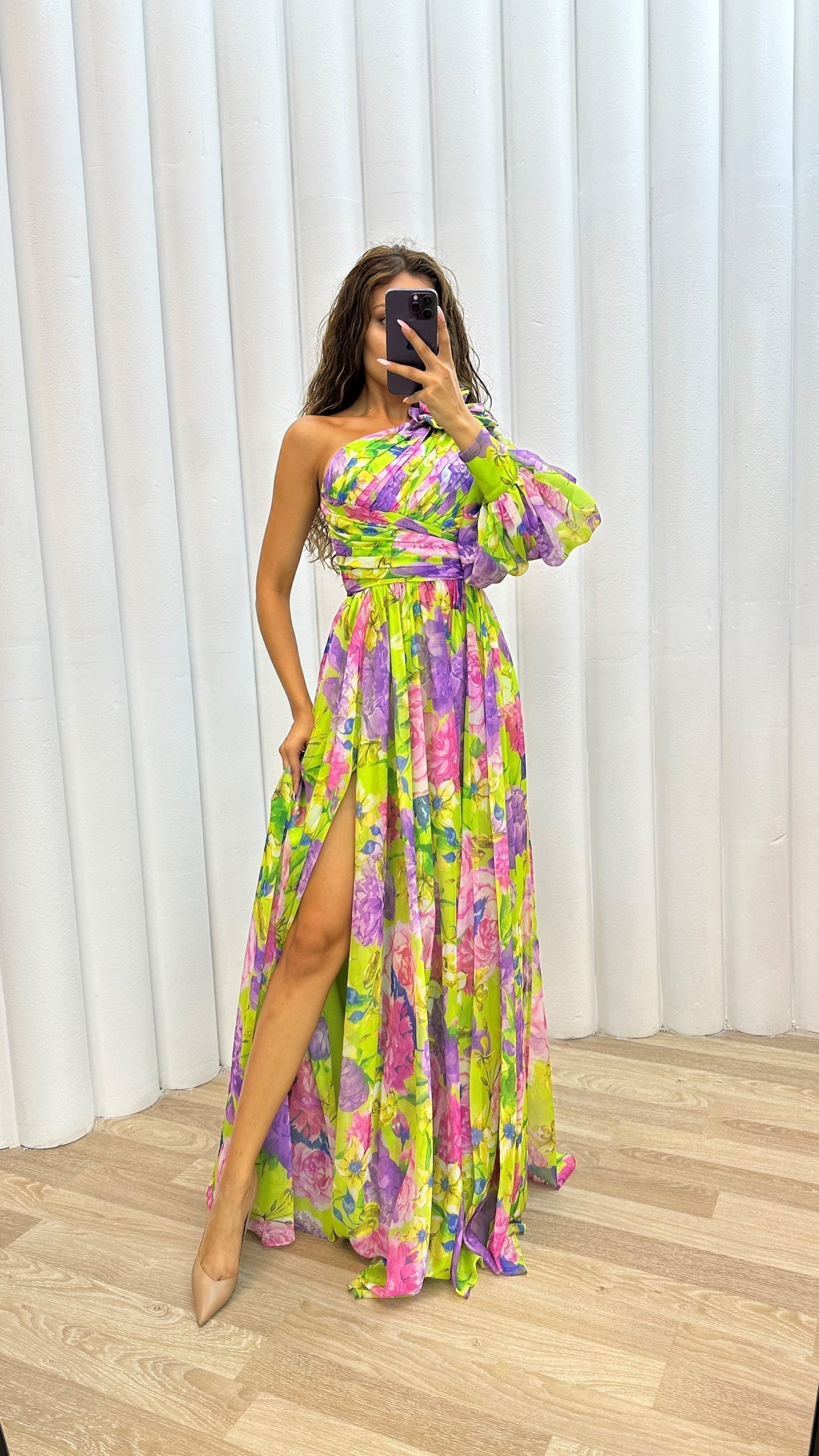 Mckenna - Promienna sukienka maxi