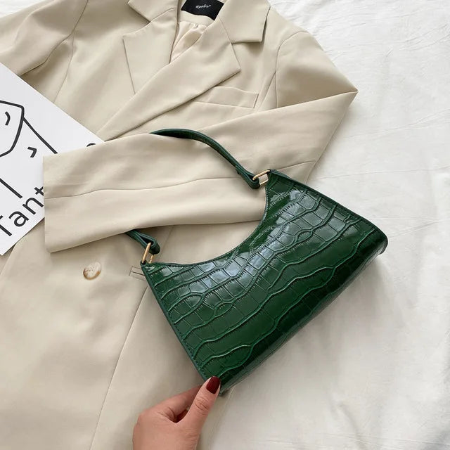 Tilly - Błyszcząca torebka crossbody z nadrukiem krokodyla