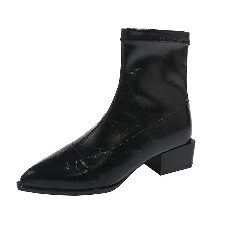 Buty z szerokim czubkiem