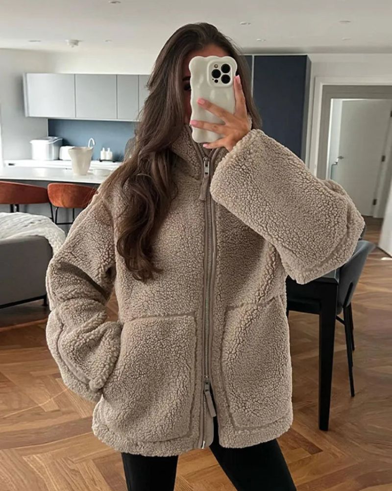 Penelope - Przytulna kurtka puchowa teddy