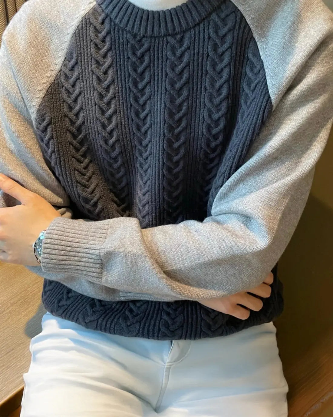 Sweter z dzianiny typu cable knit w kolorze srebrnym
