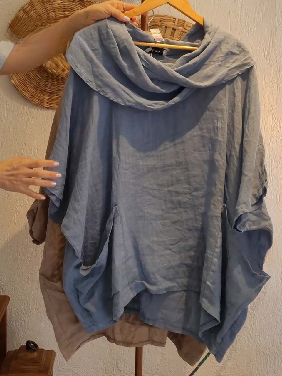 Lniana Damska Bluzka z Drapowanym Dekoltem i 3/4 Rękawem, Wygodna Casual z Kieszeniami