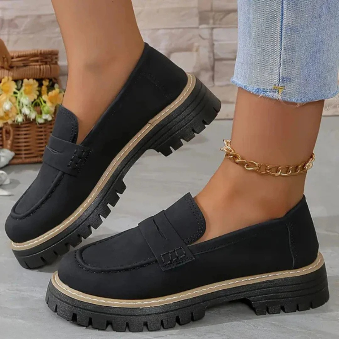 Chaye - Matowe buty w brytyjskim stylu