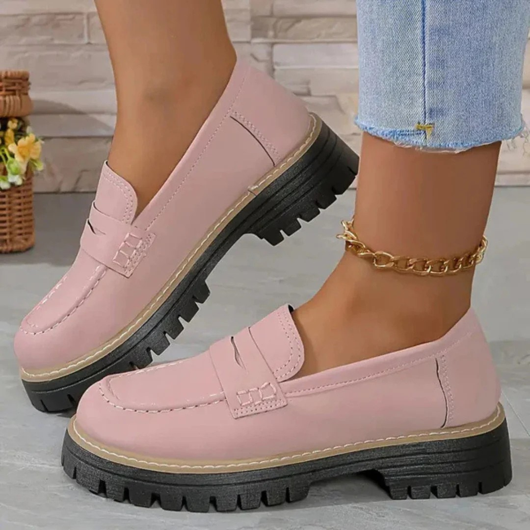 Chaye - Matowe buty w brytyjskim stylu