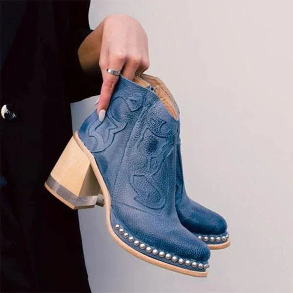 Avoralis™| Carmen Vintage Pumps