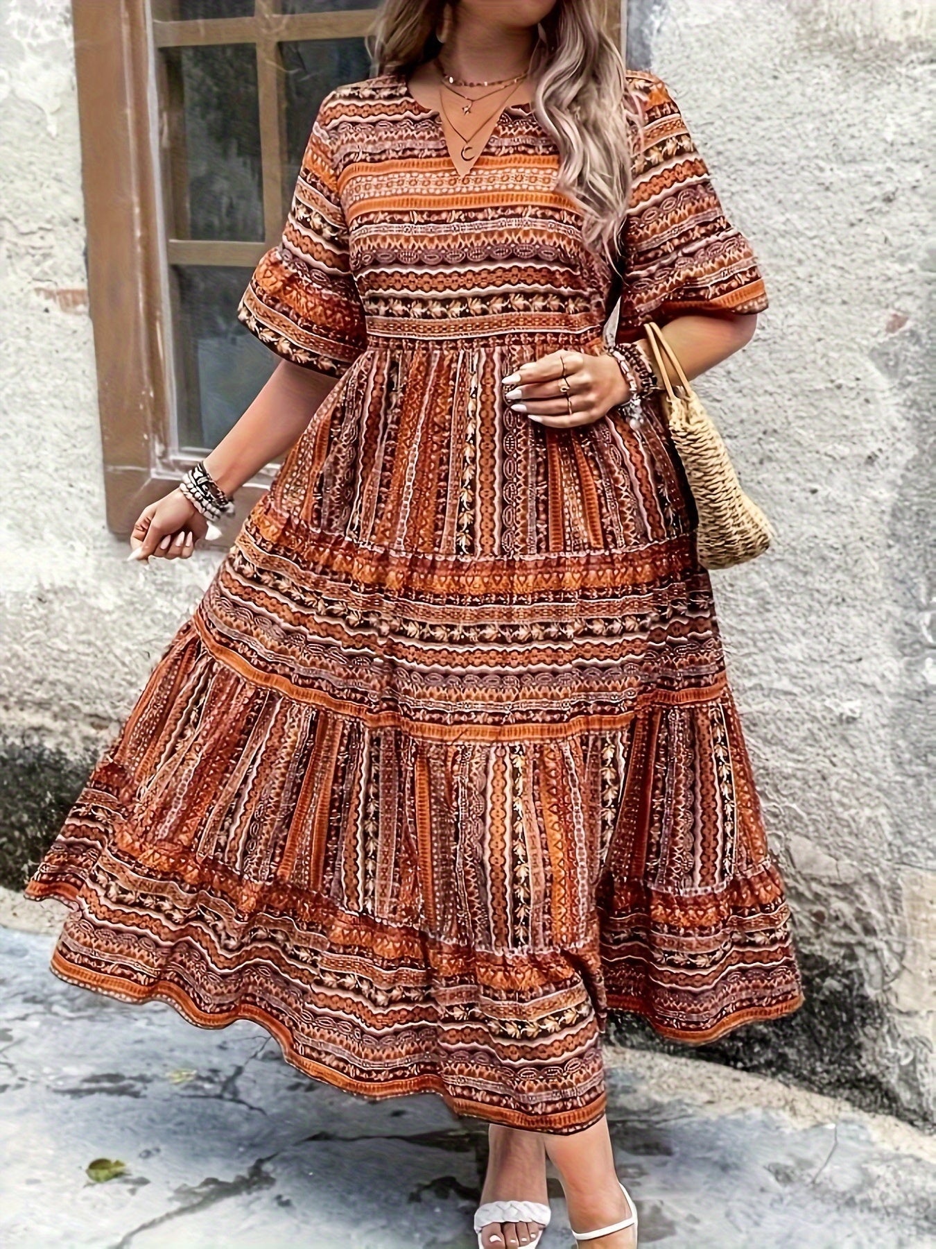 Sylpha - Elegancka sukienka w stylu bohemy z etnicznym nadrukiem