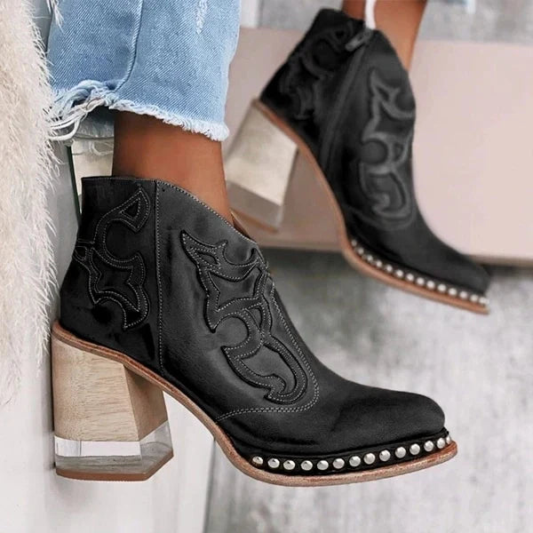 Avoralis™| Carmen Vintage Pumps