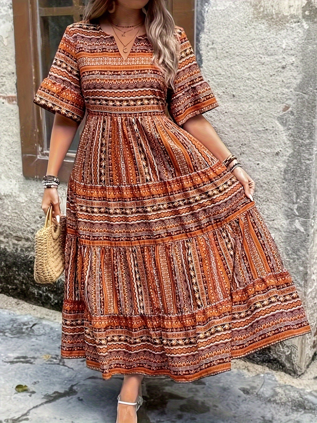 Sylpha - Elegancka sukienka w stylu bohemy z etnicznym nadrukiem