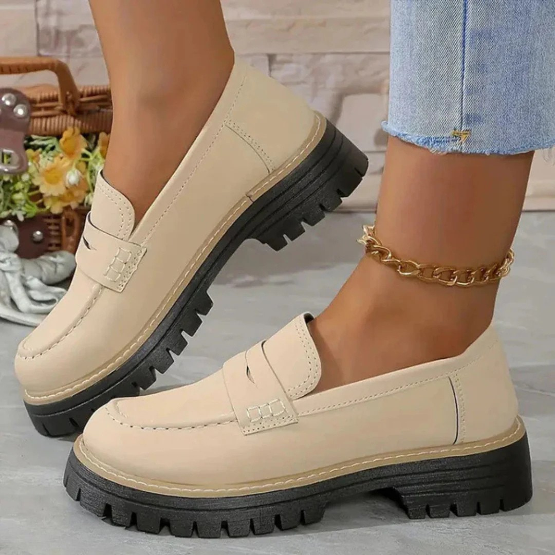 Chaye - Matowe buty w brytyjskim stylu