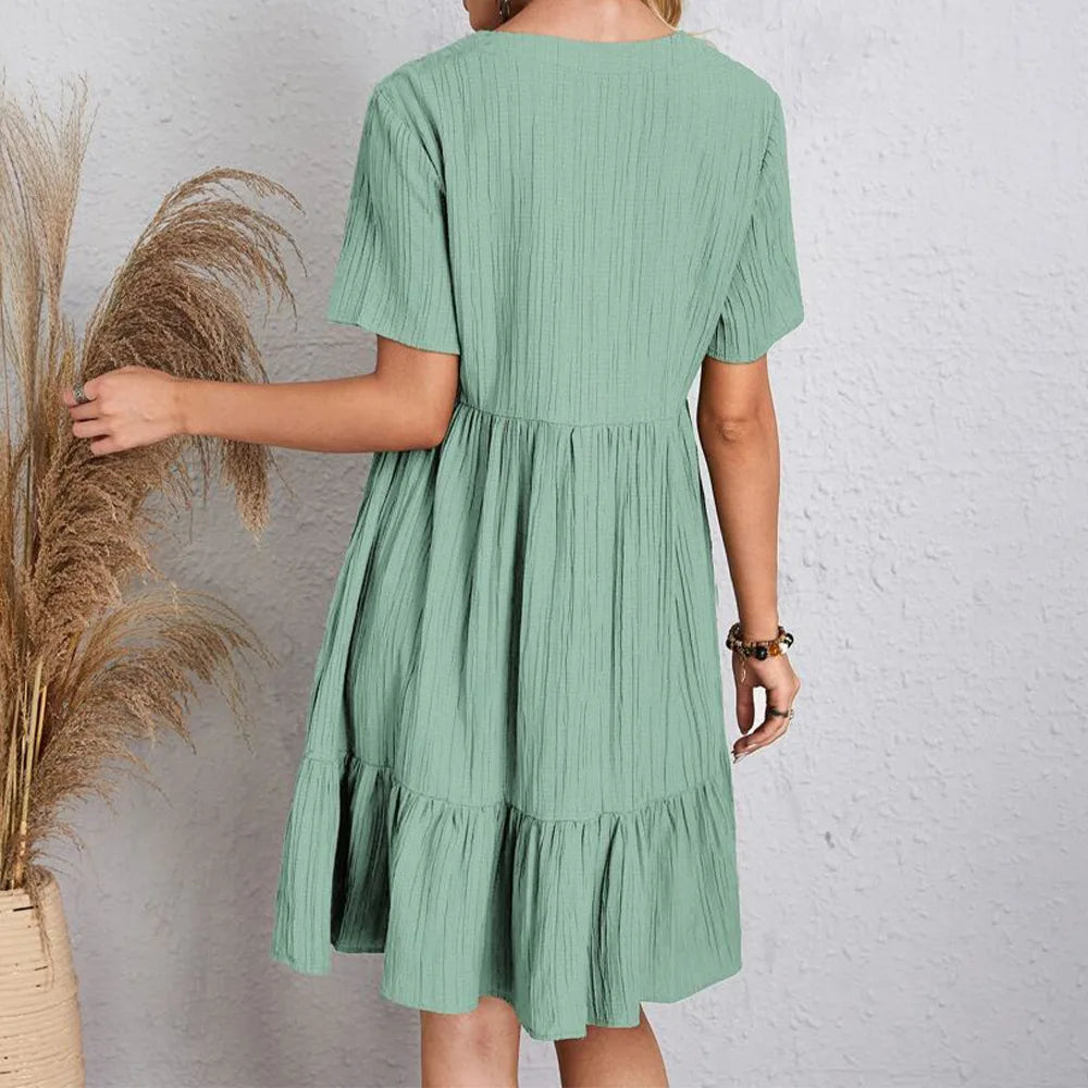 Audrey - Modna mini sukienka w stylu boho z falbaną u dołu