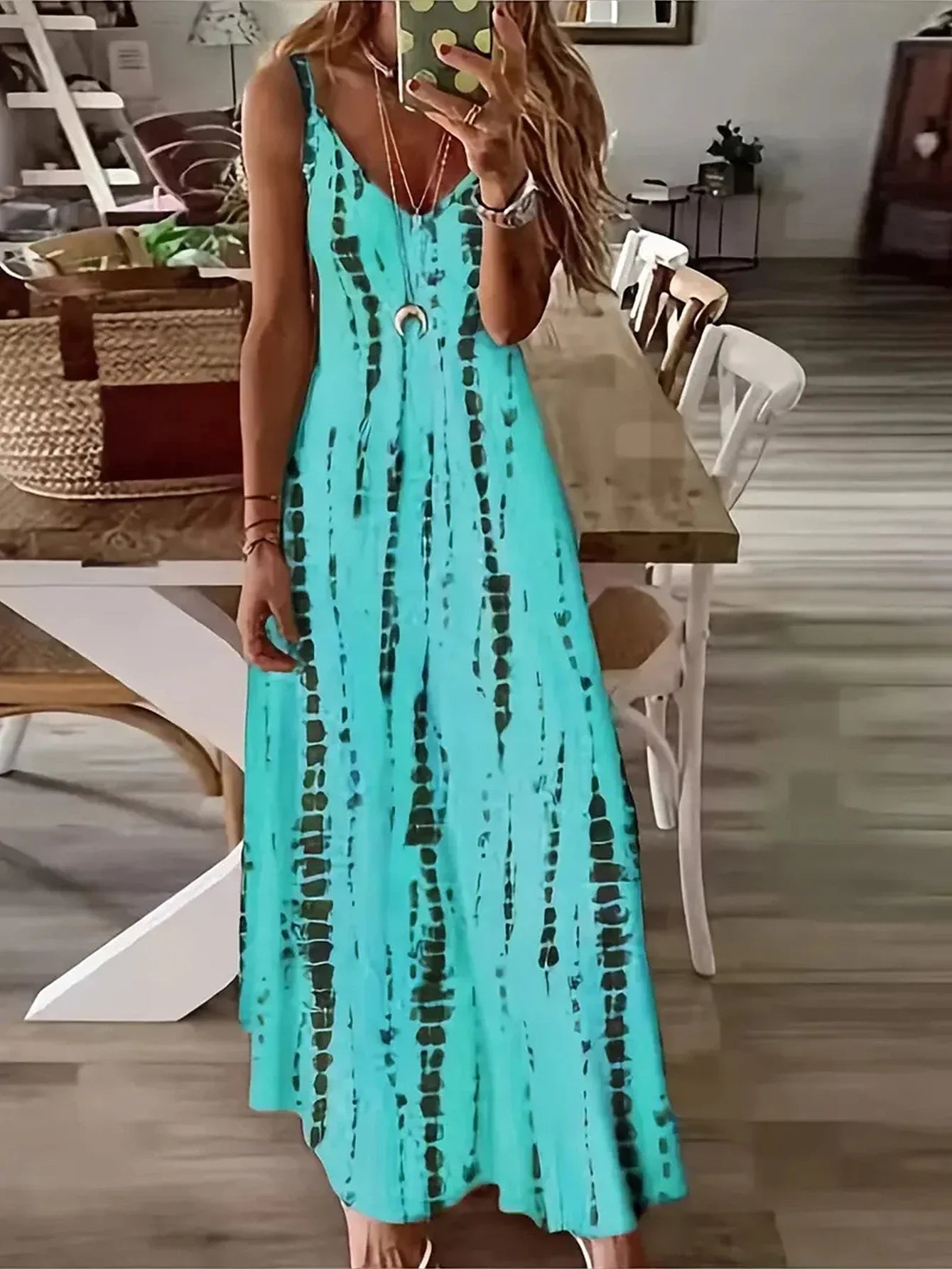 Seren - Damska sukienka maxi z dekoltem w serek i efektem tie-dye