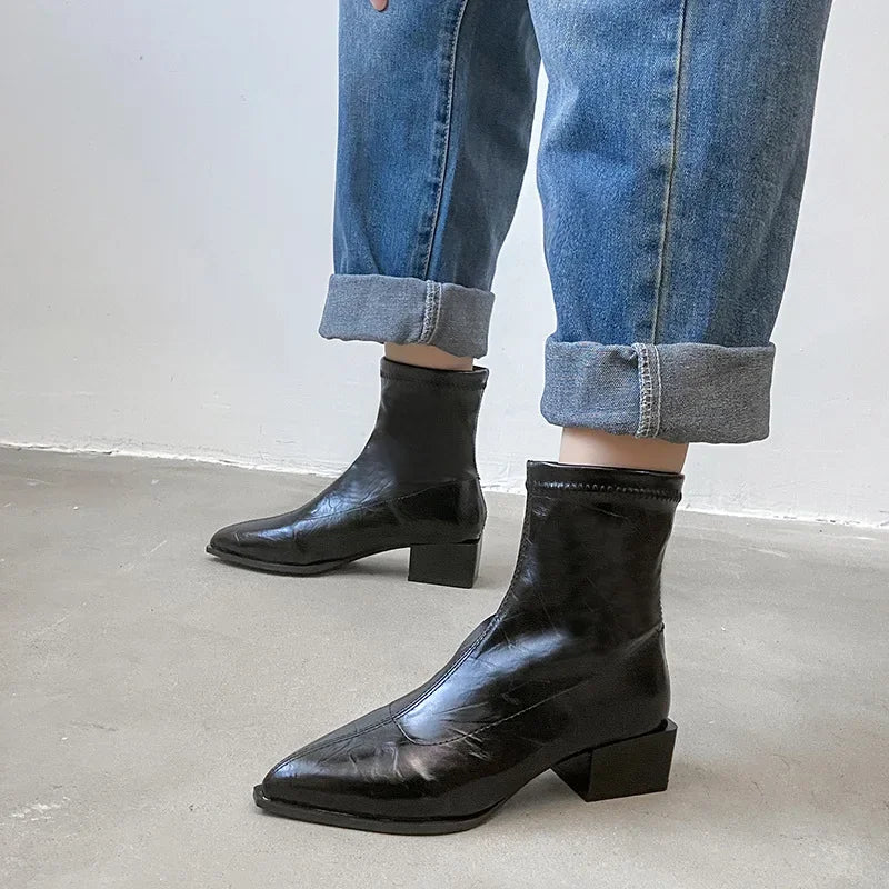 Buty z szerokim czubkiem