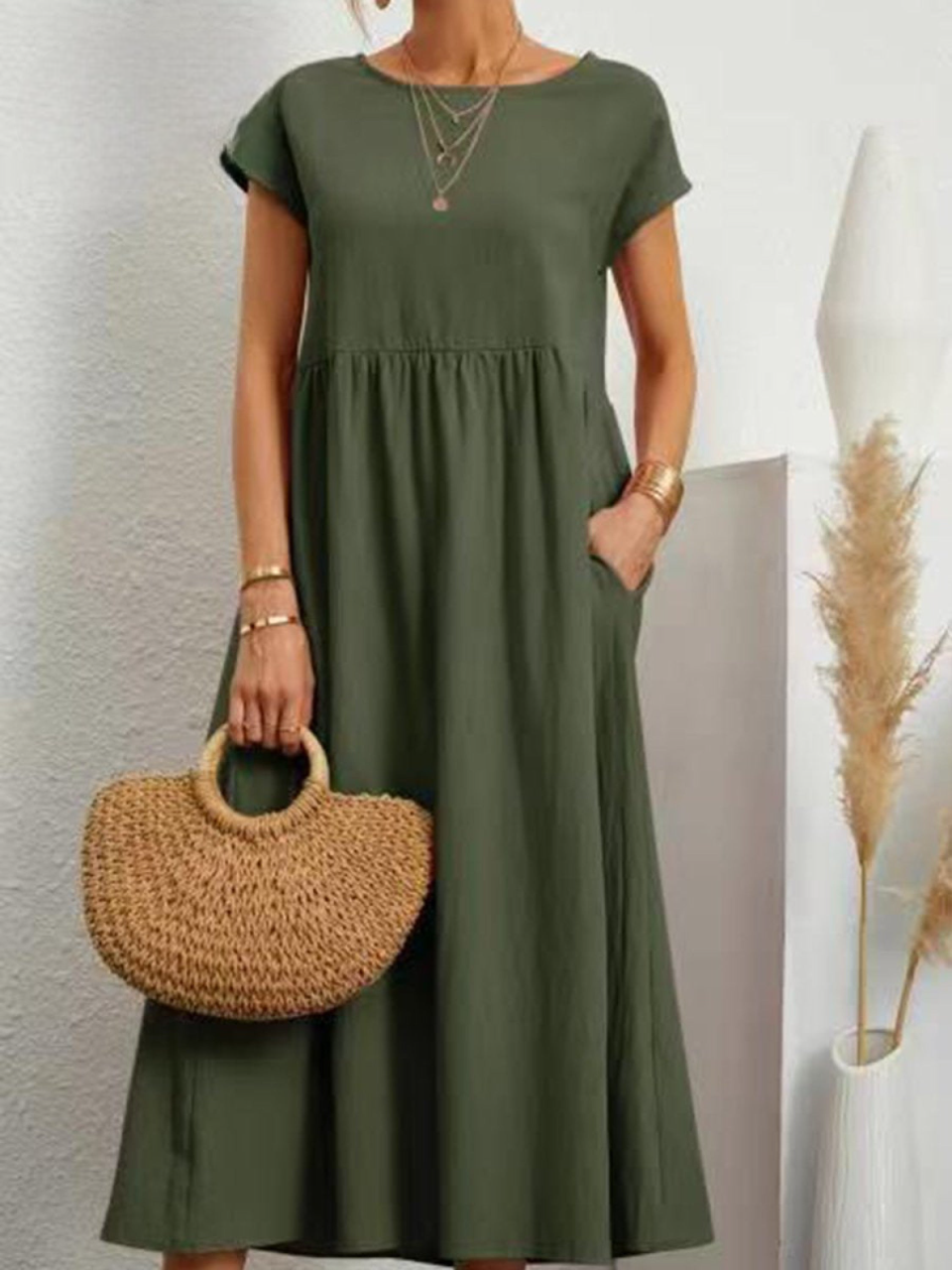 Minimalistyczna sukienka maxi z krótkim rękawem