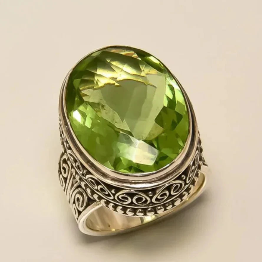Pandora – Pierścionek z kryształem w kolorze oliwkowym w stylu vintage